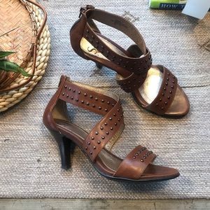 Sofft Gaea studded leather heels, size 8